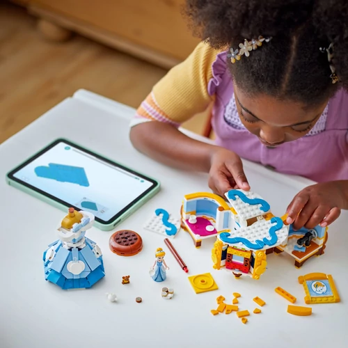 Kép 5/9 - LEGO® Disney Princess - Hamupipőke ruhája