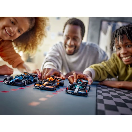 Kép 2/9 - LEGO® Speed Champions - Mercedes-AMG F1® W15 versenyautó