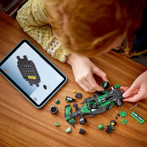 Kép 5/9 - LEGO® Speed Champions - KICK Sauber F1® Team C44 versenyautó