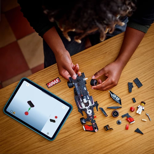 Kép 5/9 - LEGO® Speed Champions - MoneyGram Haas F1® Team VF-24 versenyautó