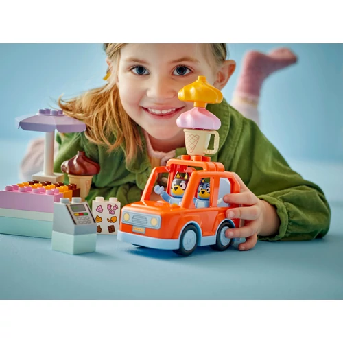 Kép 6/8 - LEGO® DUPLO® Bluey - Fagyizás Bluey-val