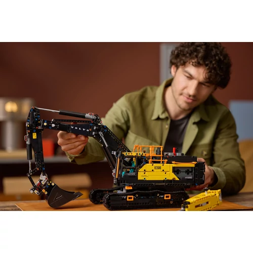 Kép 6/9 - LEGO® Technic - Volvo EC500 Hybrid exkavátor
