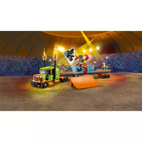 Kép 4/7 - LEGO® City - Kaszkadőr show teherautó