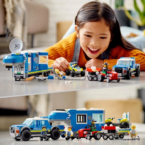 Kép 4/10 - LEGO® City - Rendőrségi mobil parancsnoki kamion