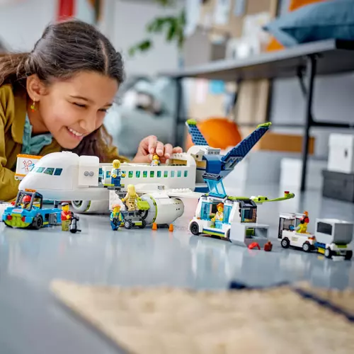 Kép 6/11 - LEGO® City - Utasszállító repülőgép