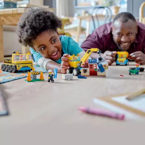 Kép 3/11 - LEGO® City - Építőipari teherautók és bontógolyós daru