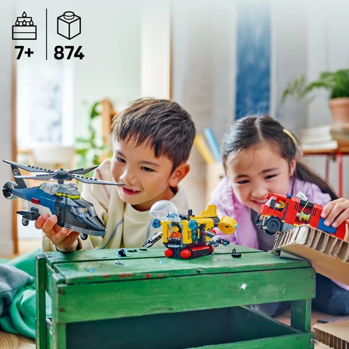 Kép 2/9 - LEGO® City - Helikopter, tűzoltóautó és tengeralattjáró egy csomagban