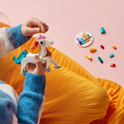 Kép 3/9 - LEGO® Creator - Varázslatos egyszarvú