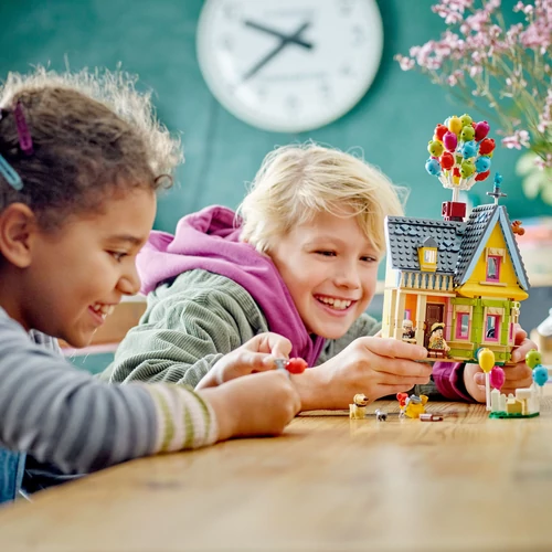 Kép 6/11 - LEGO® Disney™ - Disney Fel ház