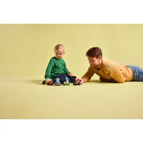 Kép 6/9 - LEGO®  Disney - Toy Story ünnepi vonat és RC versenyautó