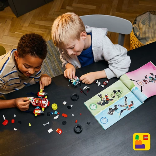 Kép 3/9 - LEGO® DREAMZzz™ - Cooper tigrisrobotja és Zero hot rod autója