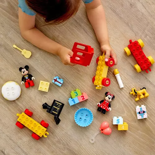 Kép 4/10 - LEGO® DUPLO® - Mickey és Minnie születésnapi vonata
