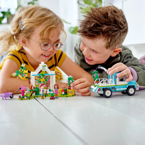 Kép 4/10 - LEGO® Friends - Faültető jármű