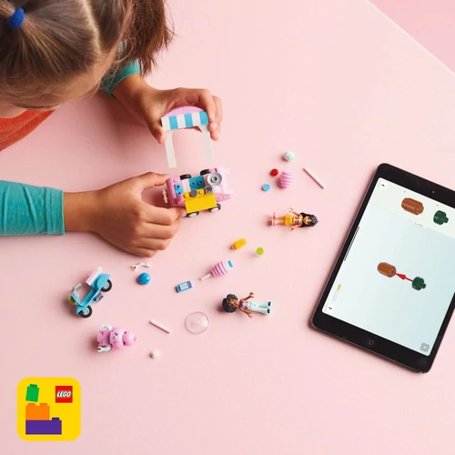 Kép 3/9 - LEGO® Friends - Vattacukorárus pult és robogó
