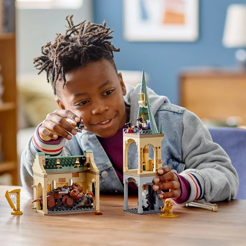 Kép 2/9 - LEGO® Harry Potter™ - Roxfort™: Találkozás Bolyhoskával