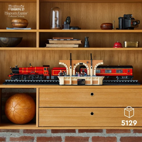 Kép 2/10 - LEGO® Harry Potter™ - Roxfort Expressz™ – Gyűjtői kiadás