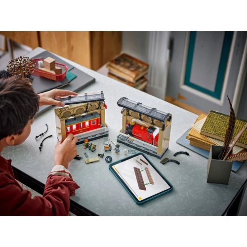 Kép 5/9 - LEGO® Harry Potter™ - Könyvkuckó: Roxfort™ expressz