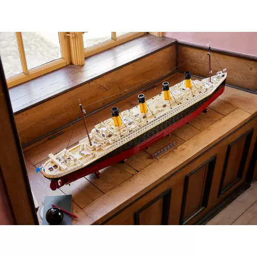 Kép 15/16 - LEGO® ICONS™ - Creator Expert - Titanic 