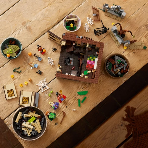 Kép 8/13 - LEGO® Ideas - Disney Hókusz pókusz: A Sanderson nővérek háza