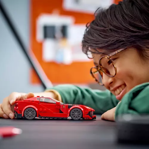 Kép 4/11 - LEGO® Speed Champions - Ferrari 812 Competizione