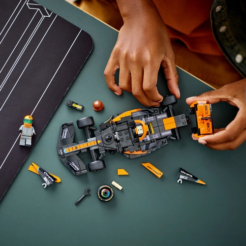 Kép 4/9 - LEGO® Speed Champions - McLaren Formula 1-es versenyautó 202