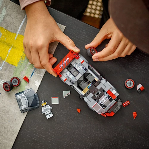 Kép 7/9 - LEGO® Speed Champions | Audi S1 e-tron quattro versenyautó
