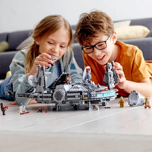 Kép 2/6 - LEGO® Star Wars™ - Millennium Falcon™
