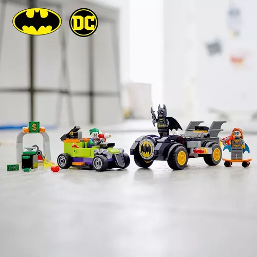 Kép 2/9 - LEGO® DC - Batman™ vs. Joker™: Batmobile™ hajsza