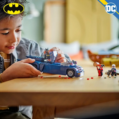 Kép 5/7 - LEGO® DC - Batman™ és a Batmobile™ vs. Harley Quinn™ és Mr. 