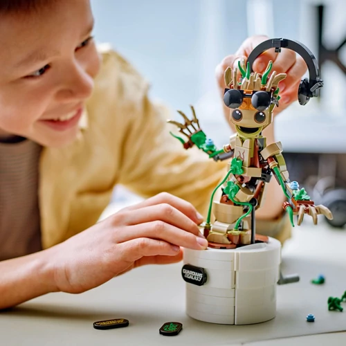 Kép 6/8 - LEGO® - Marvel Táncoló Groot megépíthető játék