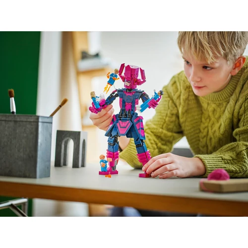 Kép 6/9 - LEGO® Marvel | A Fantasztikus Négyes vs. Galactus építőfigura