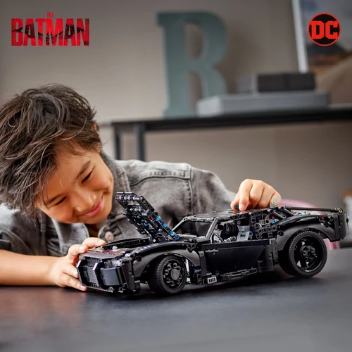 Kép 2/10 - LEGO® Technic - BATMAN BATMOBILE™