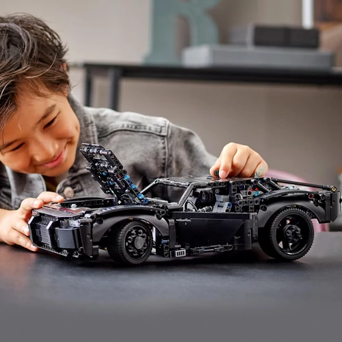 Kép 4/10 - LEGO® Technic - BATMAN BATMOBILE™
