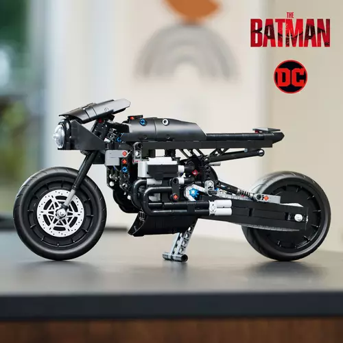 Kép 2/11 - LEGO® DC - BATMAN BATCYCLE™