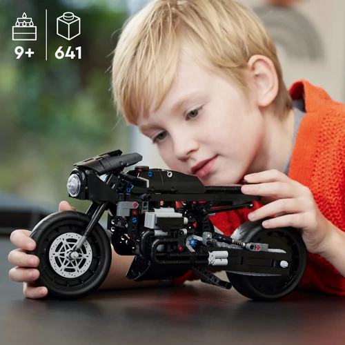 Kép 3/11 - LEGO® DC - BATMAN BATCYCLE™
