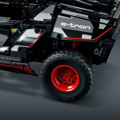 Kép 3/11 - LEGO® Technic - Audi RS Q e tron