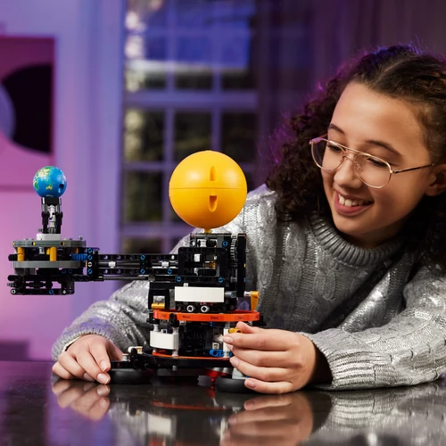 Kép 5/11 - LEGO® Technic - A Föld és a körülötte keringő Hold