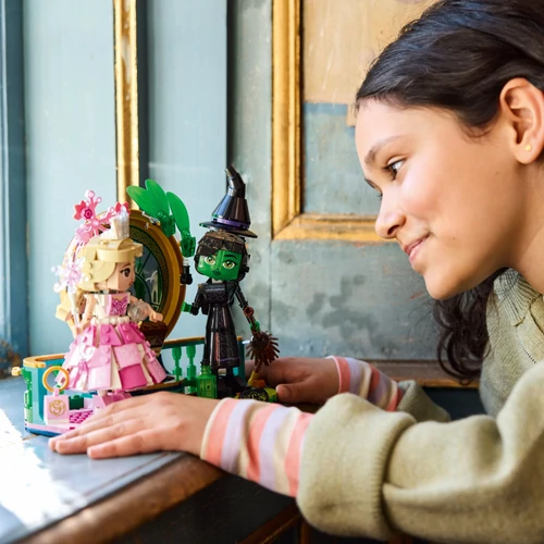 Kép 8/8 - LEGO® Wicked - Elphaba és Glinda figurák